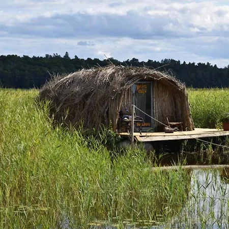 Bebru Maja - Beaver House Botel